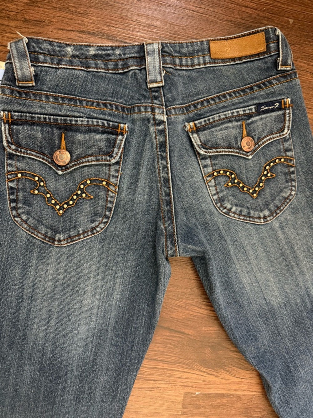 Seven7 Bootcut Jeans 26 with Studded Pocket Jeans